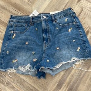 AE American Eagle outfitters, NWT, jean shorts, floral embroidery Mom style